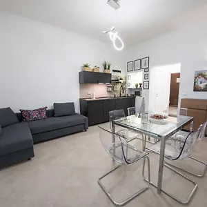 Chiaia 74 By Dimorra Apartment Naples
